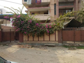 2 AC Rooms with Kitchen & Lounge near Ganges, Varanasi